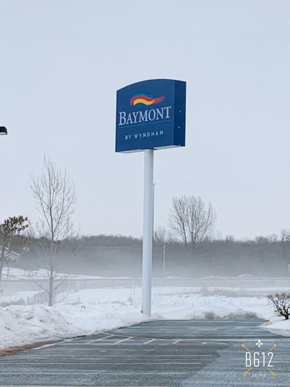 Baymont By Wyndham Baldwin Hotell Exteriör bild